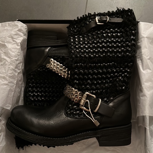 Metisse Italian leather biker boots with silver stud and buckle details - Picture 5 of 11